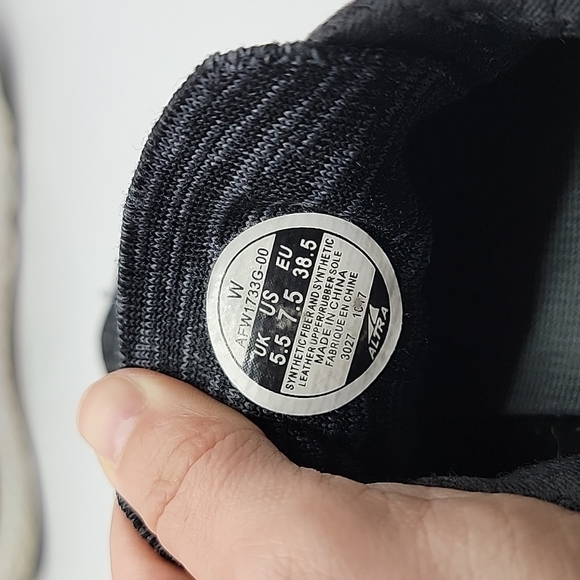 Altra | A-Zero drop escalate black/grey running sneakers | WMS 7.5 - Picture 4 of 9